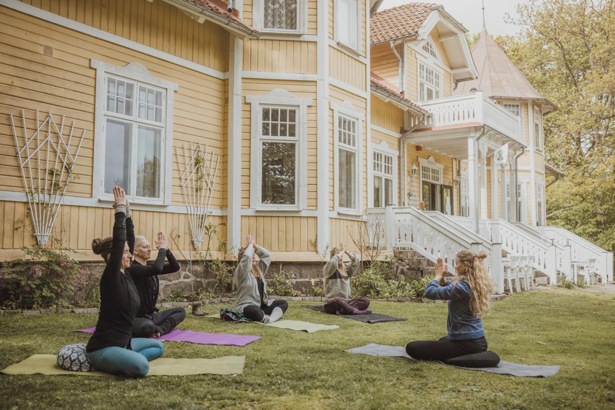 Stf Villa Soederasen B&B Röstånga Buitenkant foto
